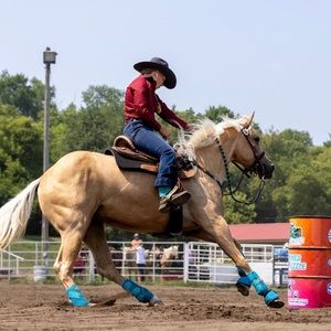 Meet your Posher, Mckenna